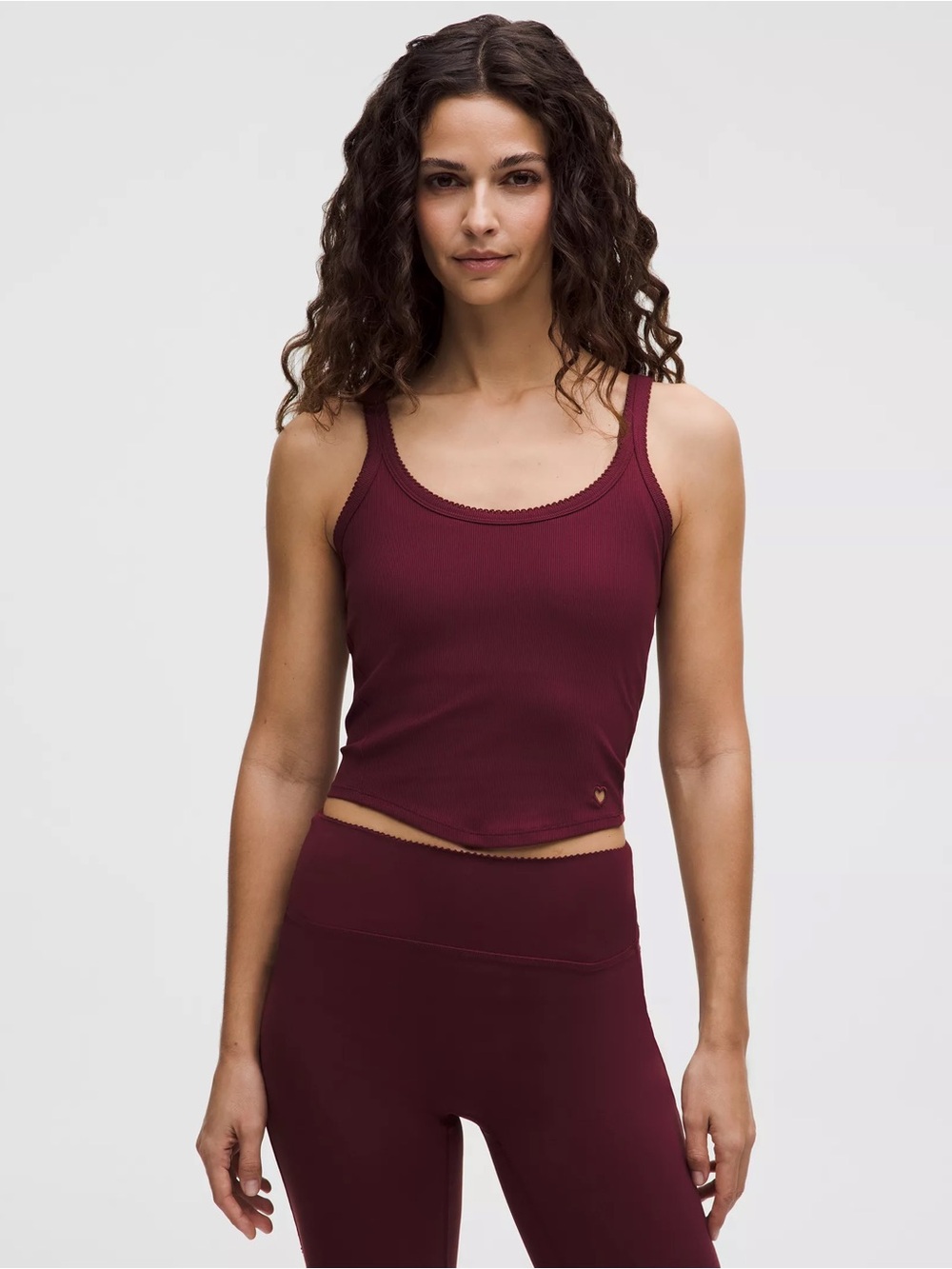 NWT! Nulu Ribbed Cropped Tank Top
Heart Burgundy Bay Sz L